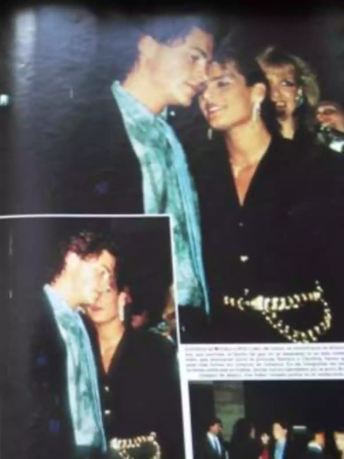 Pareja joven vestida de manera elegante conversando de cerca en un evento social con otras personas al fondo Pareja joven vestida de manera elegante conversando de cerca en un evento social con otras personas al fondo