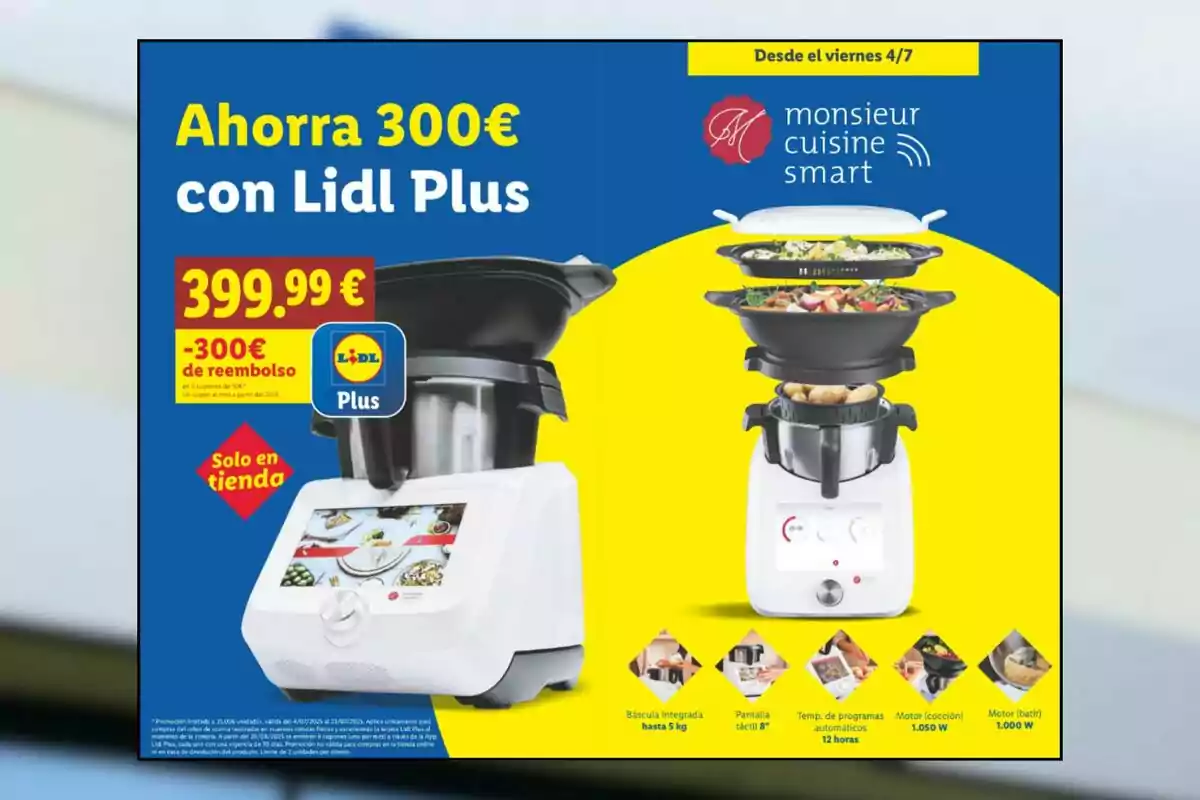 Publicidad de una oferta de Monsieur Cuisine Smart en Lidl con un descuento de 300 euros usando Lidl Plus, mostrando el robot de cocina y sus características principales sobre un fondo azul y amarillo Publicidad de una oferta de Monsieur Cuisine Smart en Lidl con un descuento de 300 euros usando Lidl Plus, mostrando el robot de cocina y sus características principales sobre un fondo azul y amarillo