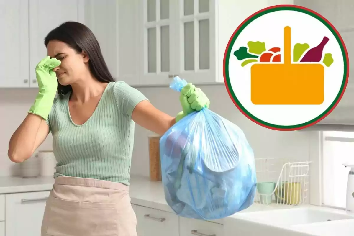 Mujer con guantes verdes sostiene una bolsa de basura y se tapa la nariz por el mal olor en una cocina, junto a un gráfico de canasta con alimentos. Mujer con guantes verdes sostiene una bolsa de basura y se tapa la nariz por el mal olor en una cocina, junto a un gráfico de canasta con alimentos.