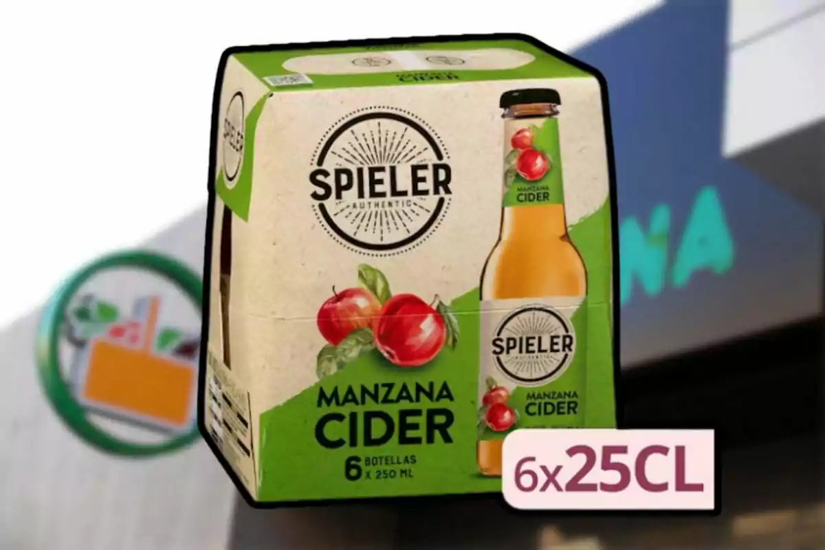 Paquete de seis botellas de sidra de manzana Spieler Authentic de 250 ml cada una con ilustraciones de manzanas rojas y una botella en la parte frontal del empaque Paquete de seis botellas de sidra de manzana Spieler Authentic de 250 ml cada una con ilustraciones de manzanas rojas y una botella en la parte frontal del empaque