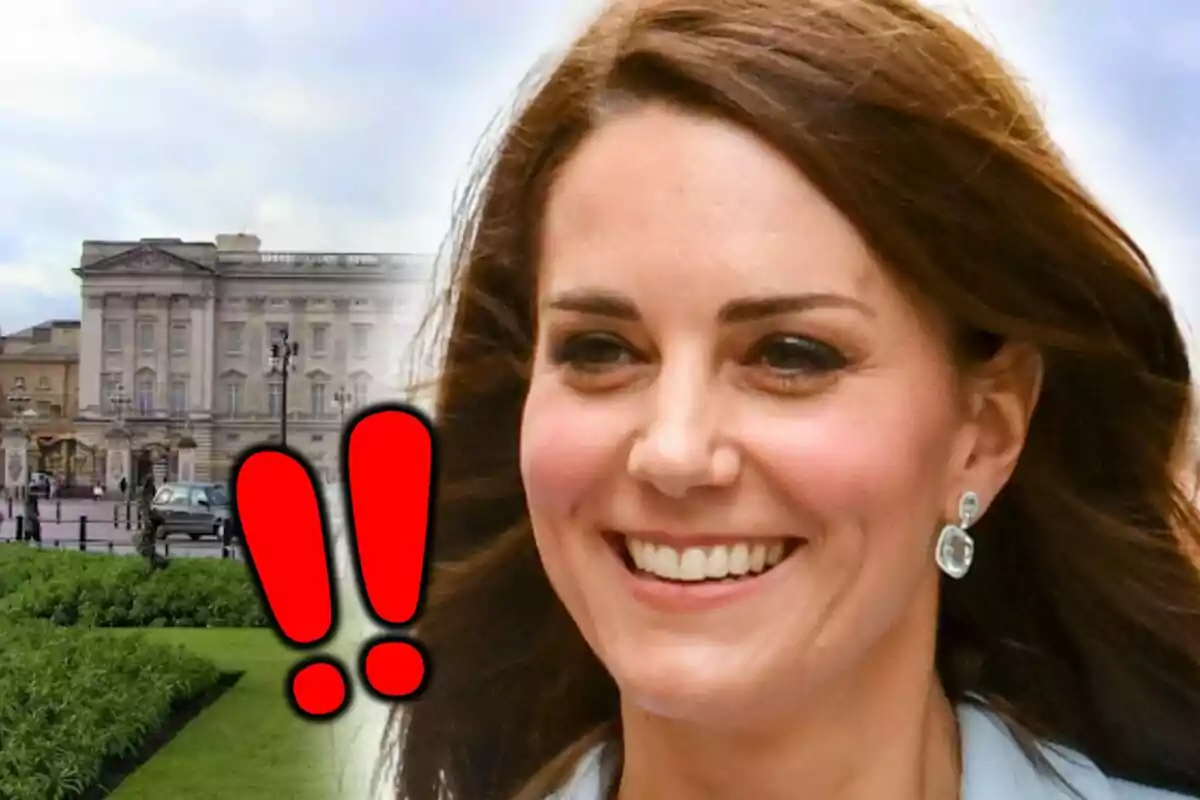 Kate Middleton sonriente en primer plano con un edificio histórico al fondo y dos signos de exclamación rojos grandes a la izquierda.