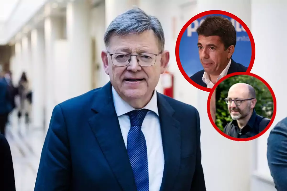 Hombre de cabello canoso y gafas con traje azul caminando en un pasillo, con dos retratos de otros hombres enmarcados en círculos rojos en la esquina superior derecha