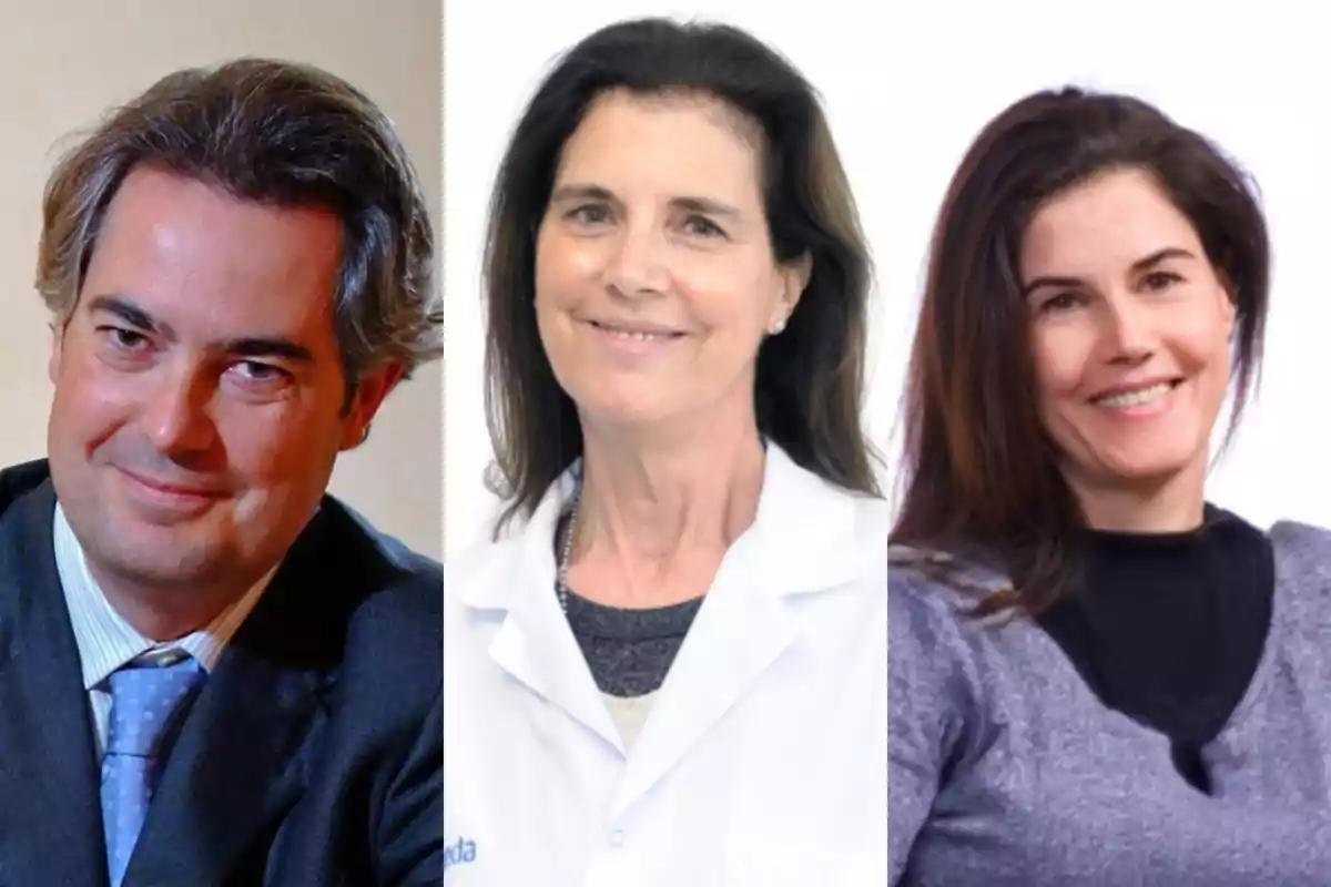 Tres personas adultas posan sonriendo, un hombre con traje a la izquierda, una mujer con bata blanca en el centro y otra mujer con suéter gris a la derecha, todas mirando a la cámara. Tres personas adultas posan sonriendo, un hombre con traje a la izquierda, una mujer con bata blanca en el centro y otra mujer con suéter gris a la derecha, todas mirando a la cámara.