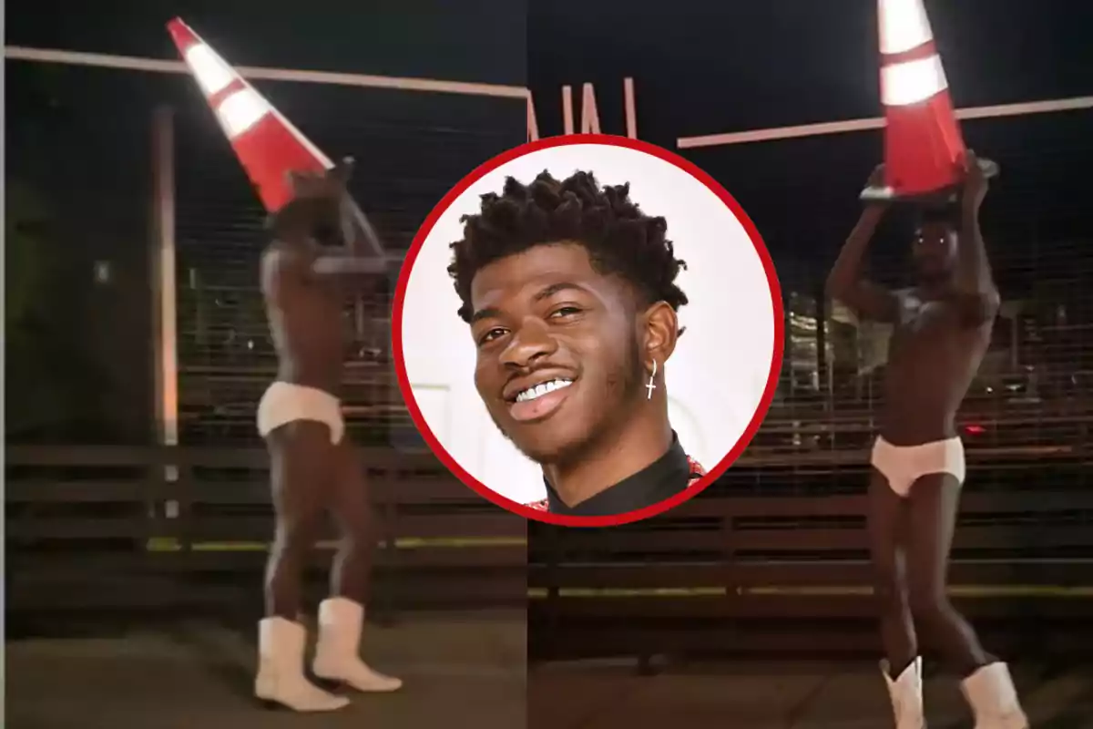 Persona con botas blancas y ropa interior sosteniendo un cono de tráfico en la cabeza durante la noche, con un retrato sonriente de un hombre enmarcado en un círculo rojo sobre la imagen.