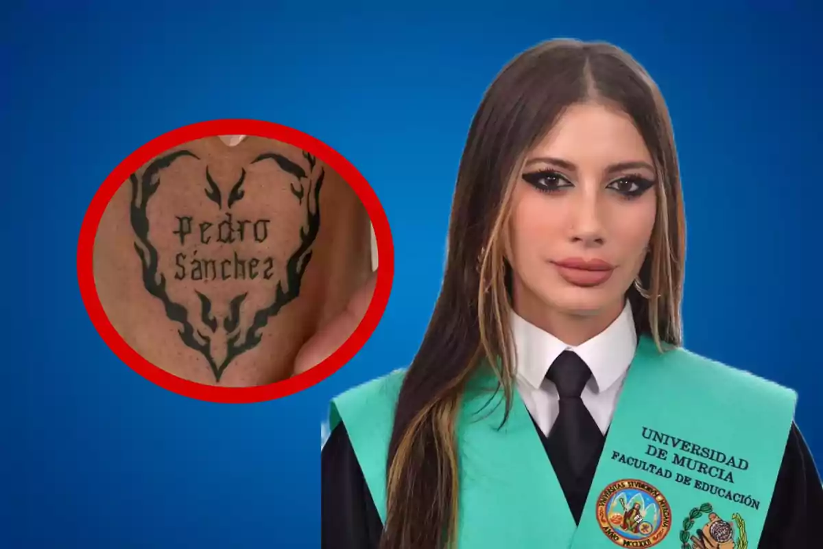 Mujer con toga y banda de la Universidad de Murcia junto a un círculo que muestra un tatuaje en el pecho con el nombre Pedro Sánchez rodeado de un diseño de llamas