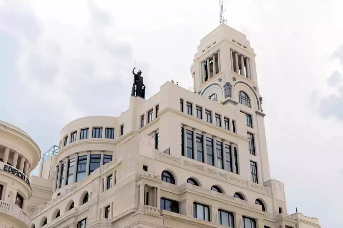 El legado escondido del Círculo de Bellas Artes: Un siglo del icono cultural de Madrid