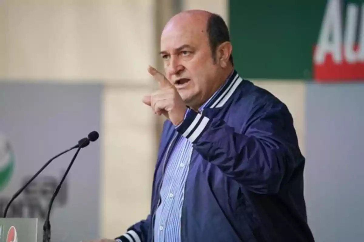 El exlíder del PNV Andoni Ortuzar se coloca: Ficha por la consultora PwC 'como favor'
