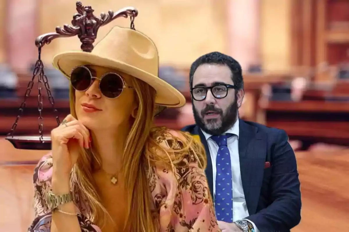 Mujer con sombrero y gafas de sol sentada junto a un hombre con barba y gafas en un entorno que parece un tribunal con una balanza de la justicia al fondo