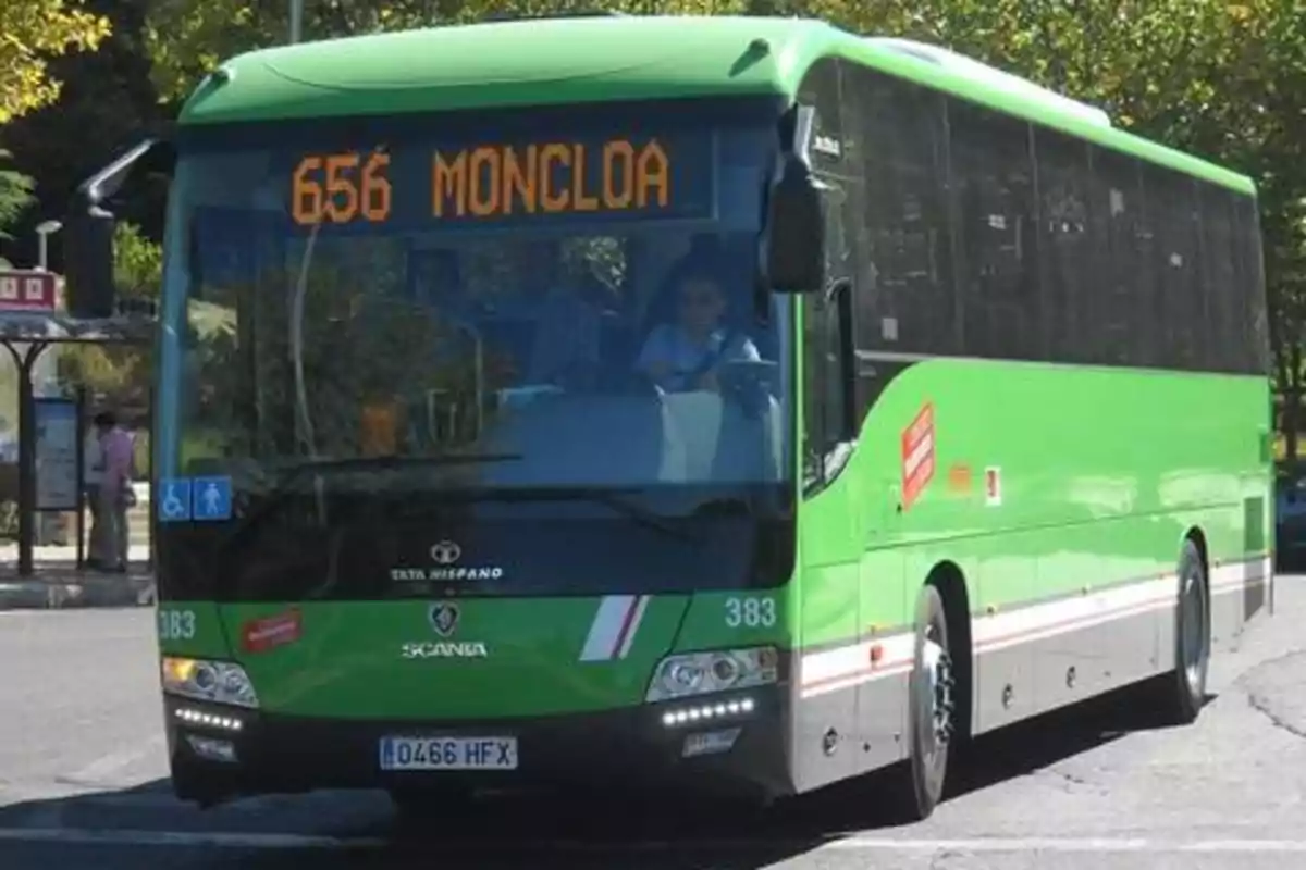 Un autobúes de los que realizan la ruta entre Madrid (Moncloa) y Pozuelo de Alarcón.