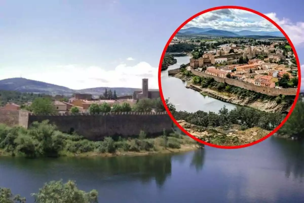 Vista panorámica de un pueblo amurallado junto a un río con montañas al fondo y un recuadro que muestra un acercamiento del mismo lugar.