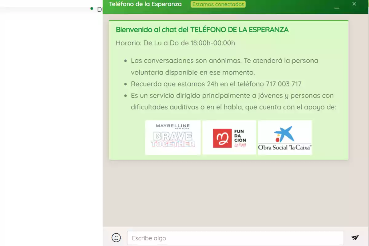 Pantalla de bienvenida del chat del Teléfono de la Esperanza, con horario de atención de lunes a domingo de 18:00h a 00:00h, indicando que las conversaciones son anónimas, el teléfono de contacto 717 003 717 y que el servicio está dirigido principalmente a jóvenes y personas con dificultades auditivas o en el habla, con el apoyo de Maybelline, Fundación El Pimpi y Obra Social "la Caixa".