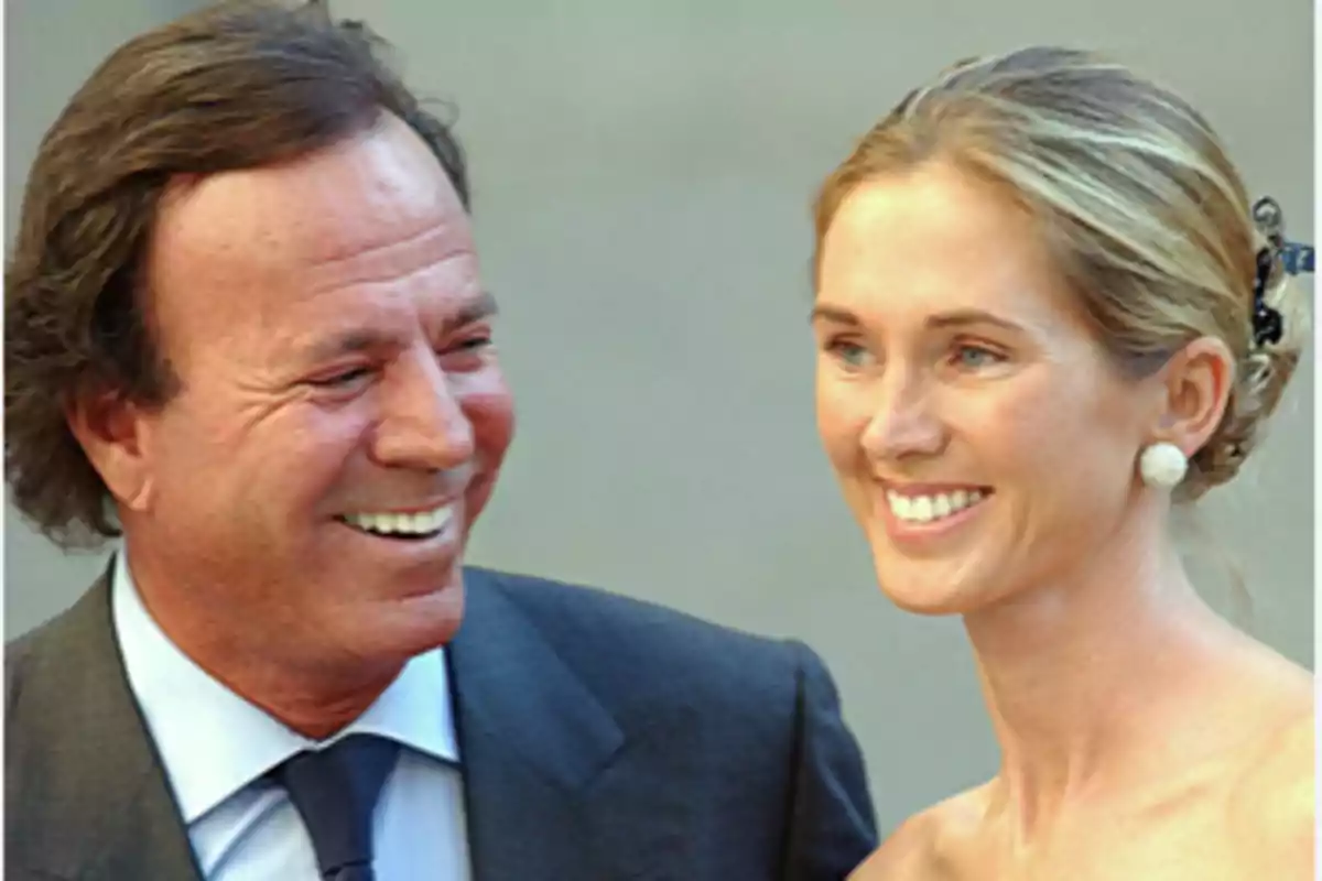 Julio Iglesias y Miranda Rijnsburger.