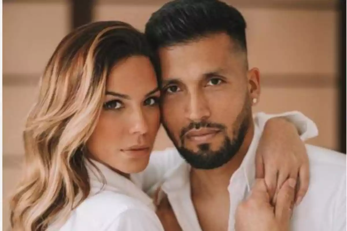 Tamara Gorro junto a Ezequiel Garay.