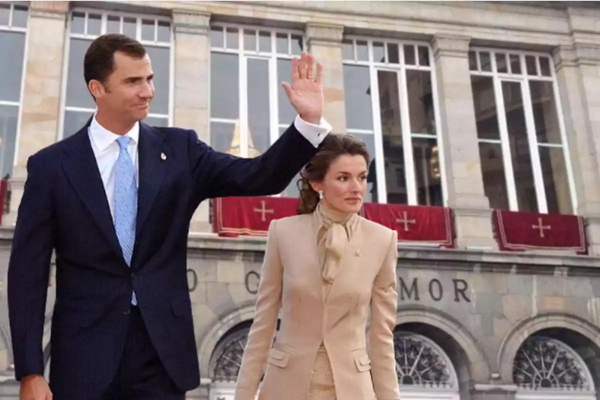 Montaje sobre los entonces príncipes de Asturias en los premios Príncipe de Asturias de 2004 y el Teatro Campoamor de Oviedo.