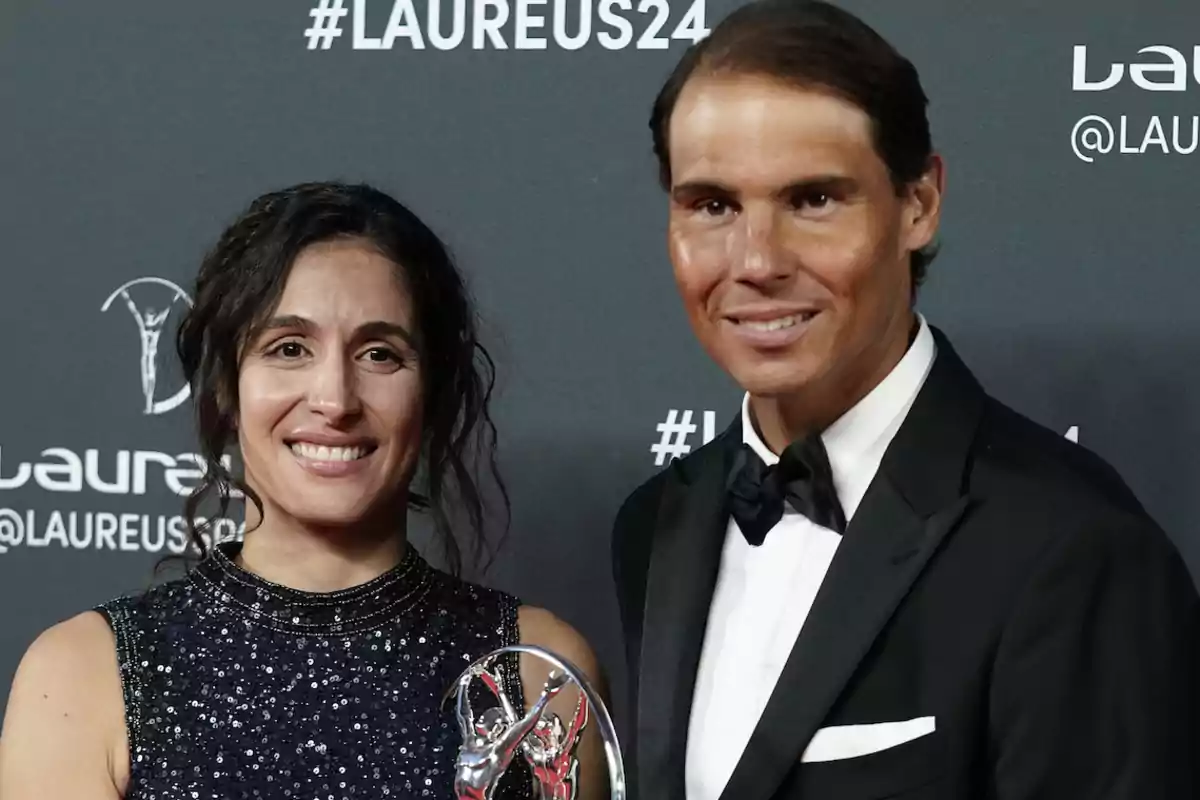 Xisca Perelló y Rafa Nadal reciben en nombre de la Fundación Rafa Nadal el premio Laureus a 'Sport for Good', en la Galería de Cristal, a 22 de abril de 2024, en Madrid (España).