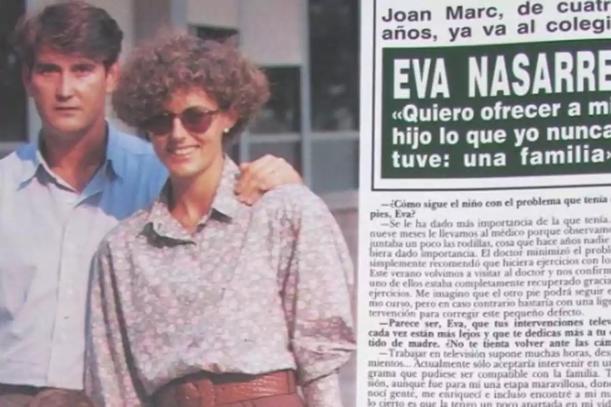 Una pareja posa sonriente al aire libre junto a una revista o periódico que muestra una entrevista a Eva Nasarre. Una pareja posa sonriente al aire libre junto a una revista o periódico que muestra una entrevista a Eva Nasarre.