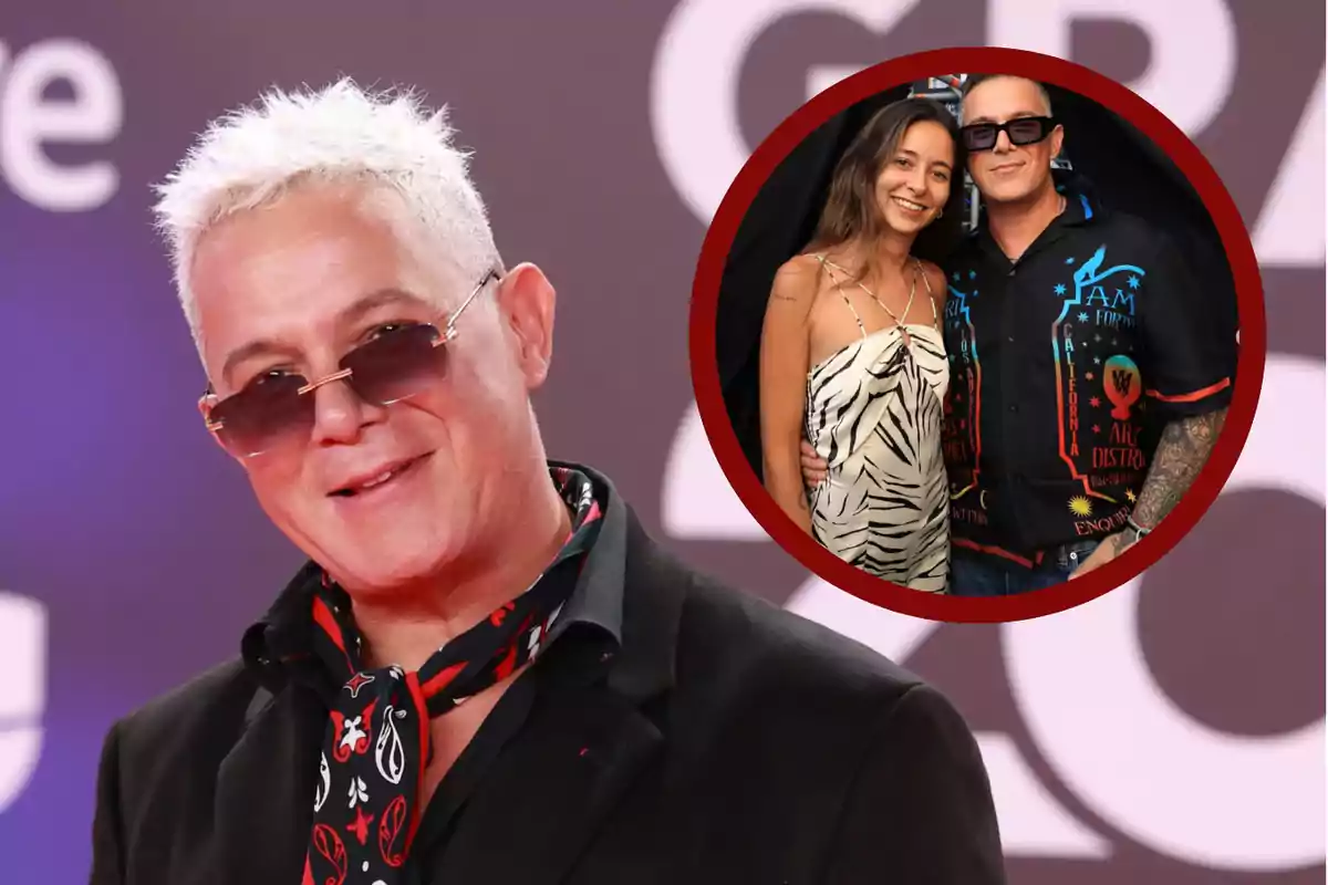 Hombre de cabello rubio y gafas oscuras sonríe en un evento formal con un recuadro circular que muestra a una pareja abrazada y sonriendo