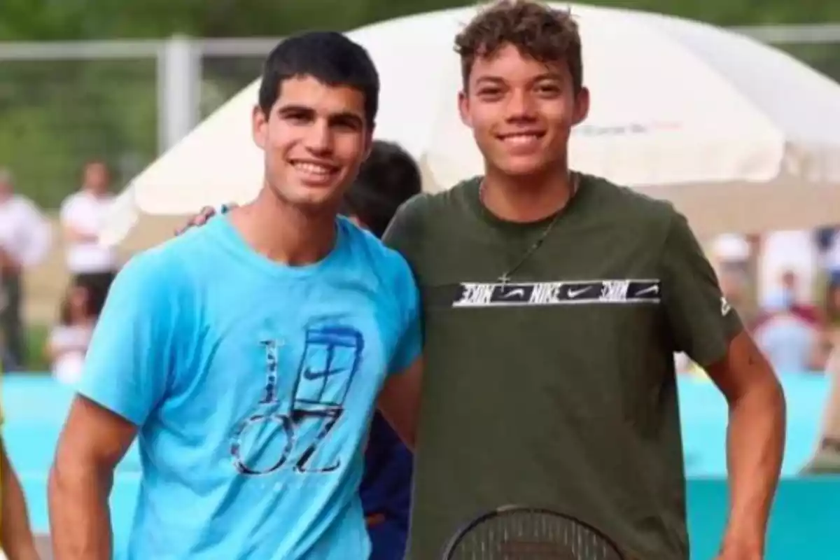 Darwin Blanch, en un entrenamiento con Carlos Alcaraz, con quien coincide en la Juan Carlos Ferrero Tennis Academy