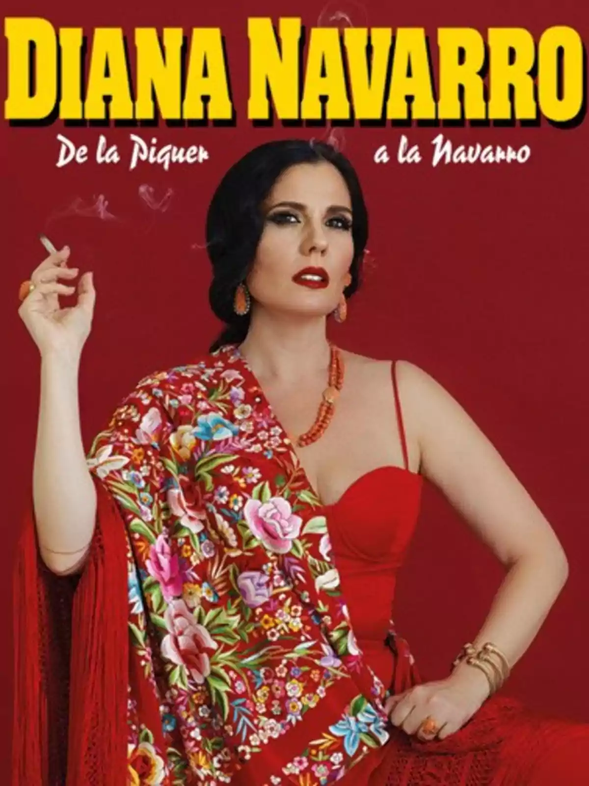 Portada de un álbum con una mujer vestida de rojo y un mantón de flores, con fondo rojo y el texto Diana Navarro en letras grandes amarillas Portada de un álbum con una mujer vestida de rojo y un mantón de flores, con fondo rojo y el texto Diana Navarro en letras grandes amarillas