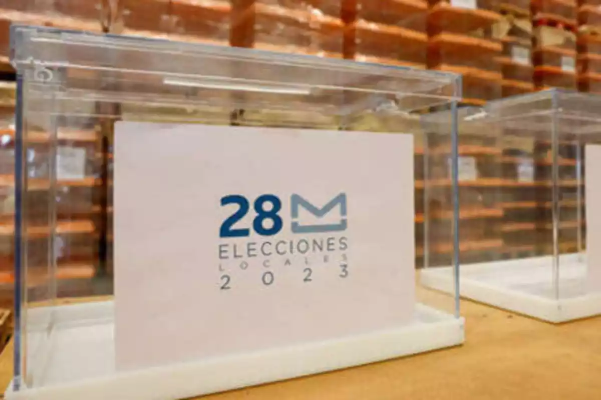 Urna de las elecciones del 28-M.