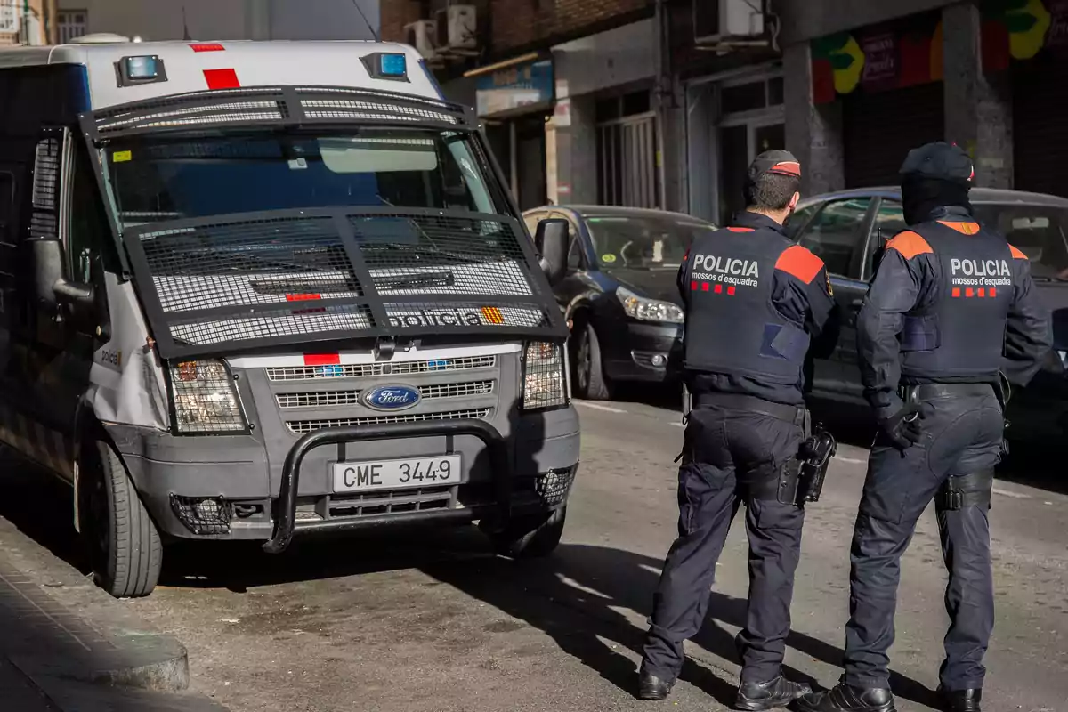 Agentes de los Mossos d