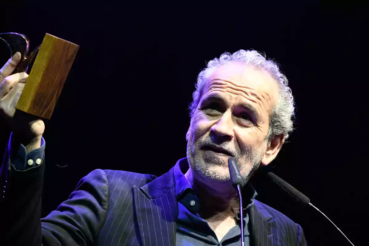 Guillermo Toledo durante la gala de entrega de la 30 edición de los Premios de la Unión de Actores y Actrices que se celebra en el Teatro Circo Price, a 14 de marzo de 2022, en Madrid (España).