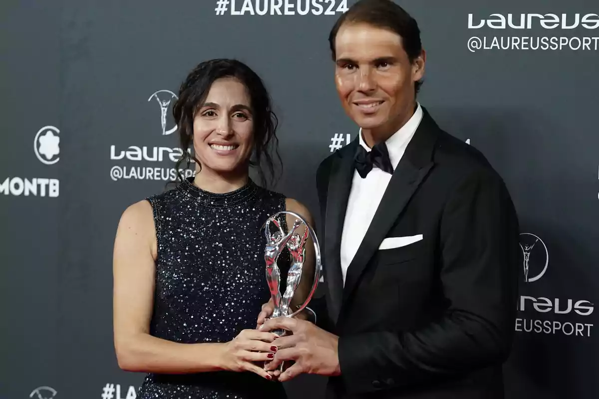 Xisca Perelló y Rafa Nadal reciben en nombre de la Fundación Rafa Nadal el premio Laureus a 'Sport for Good', en la Galería de Cristal, a 22 de abril de 2024, en Madrid (España).