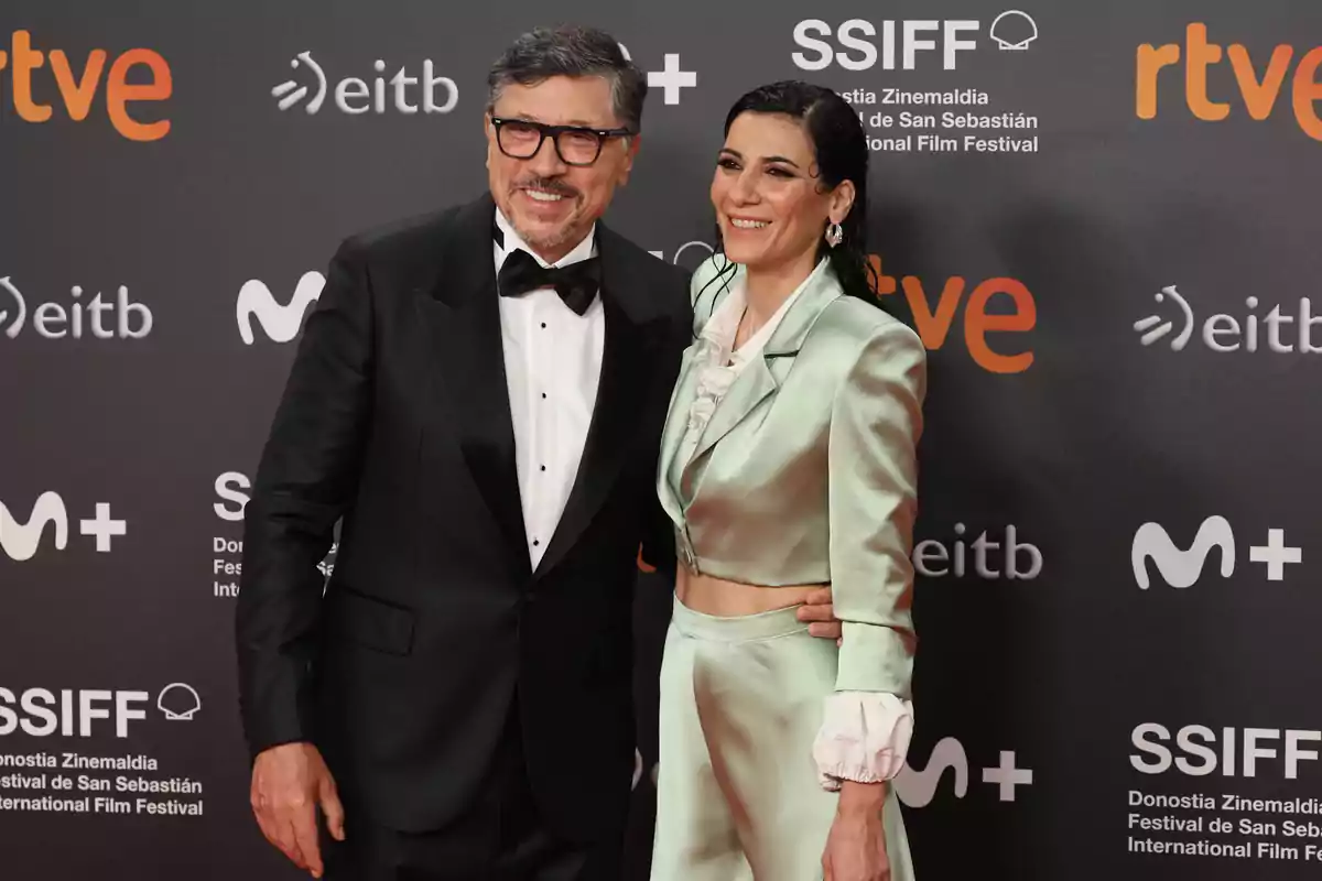 Cecilia Gessa y Carlos Bardem en el photocall de la inauguración de la 72 Edición del Festival de Cine de San Sebastián a 20 de Septiembre de 2024 en San Sebastián (España).