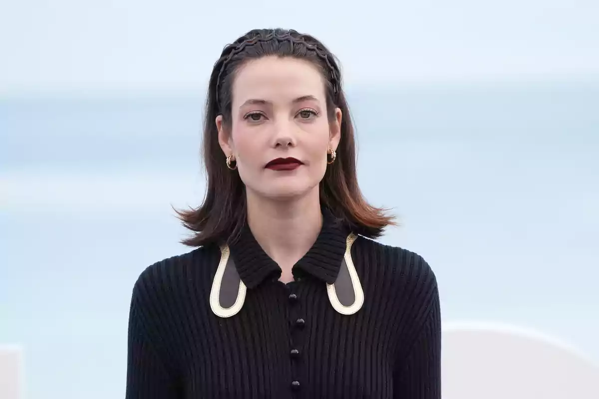 La actriz Mireia Oriol posa durante el photocall de la película ‘Soy Nevenka’, en el Festival de Cine de San Sebastián, a 21 de septiembre de 2024, en San Sebastián, Guipúzcoa, País Vasco (España).