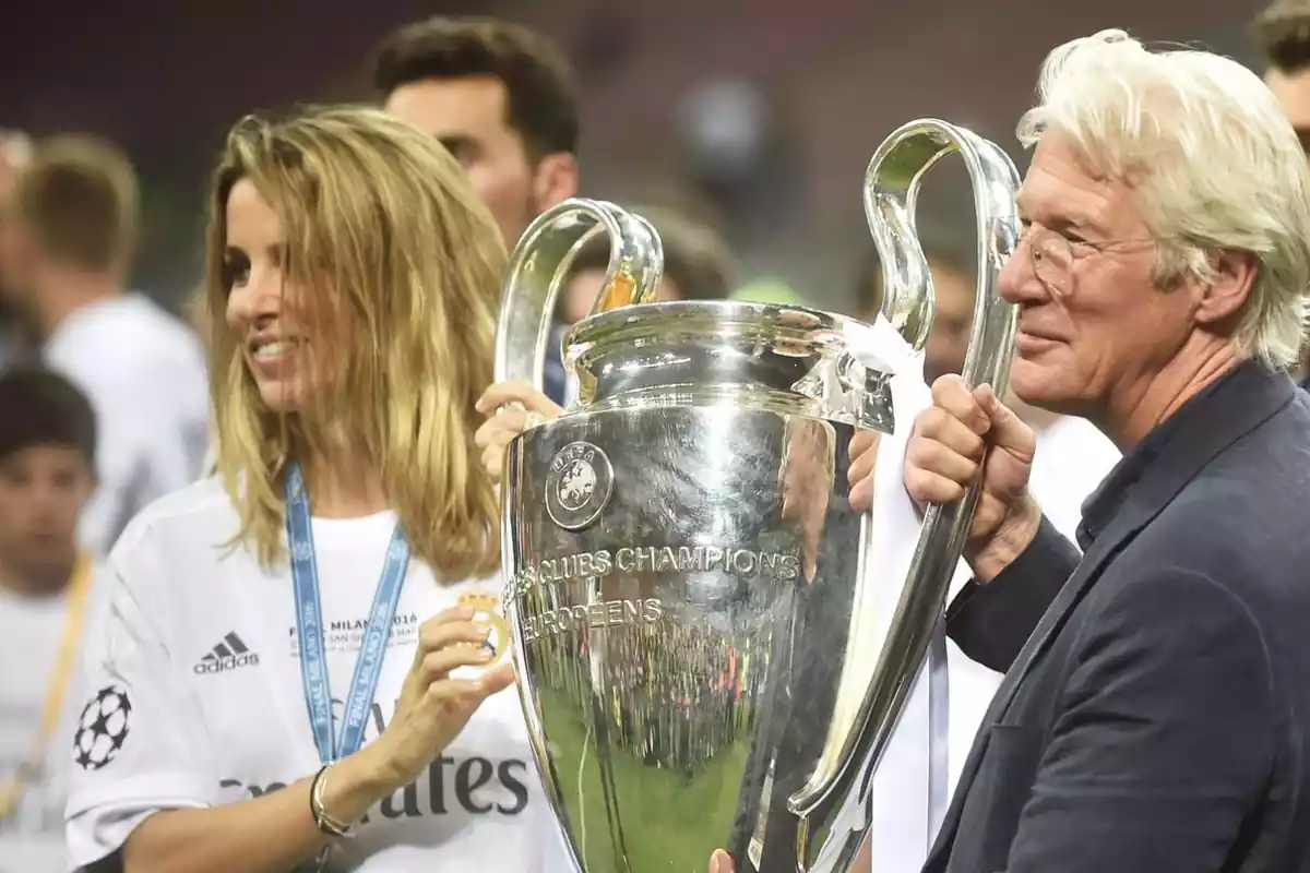 Alejandra Silva y Richard Gere en el estadio de San Siro