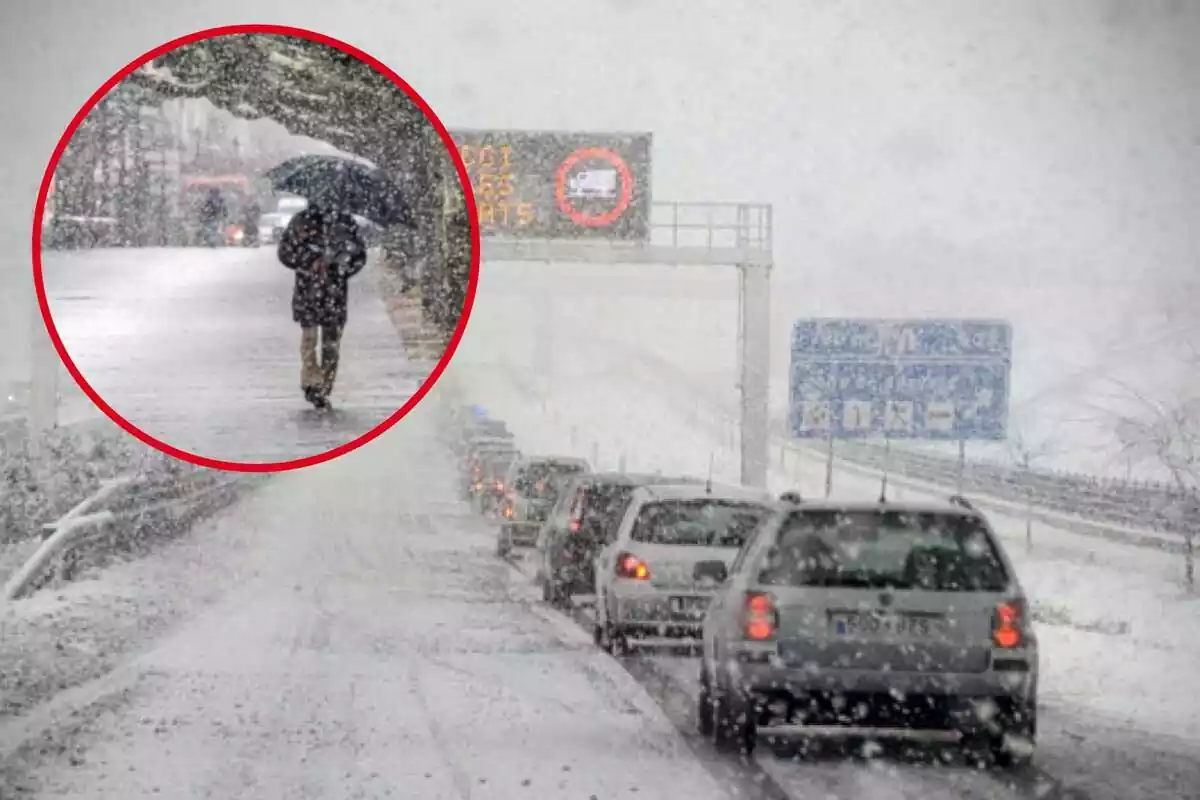 Fotomontaje con una imagen de fondo de una fila de coches parados en una carretera en un temporal de nieve y una redonda roja al frente con una persona andando con un paraguas bajo la nieve