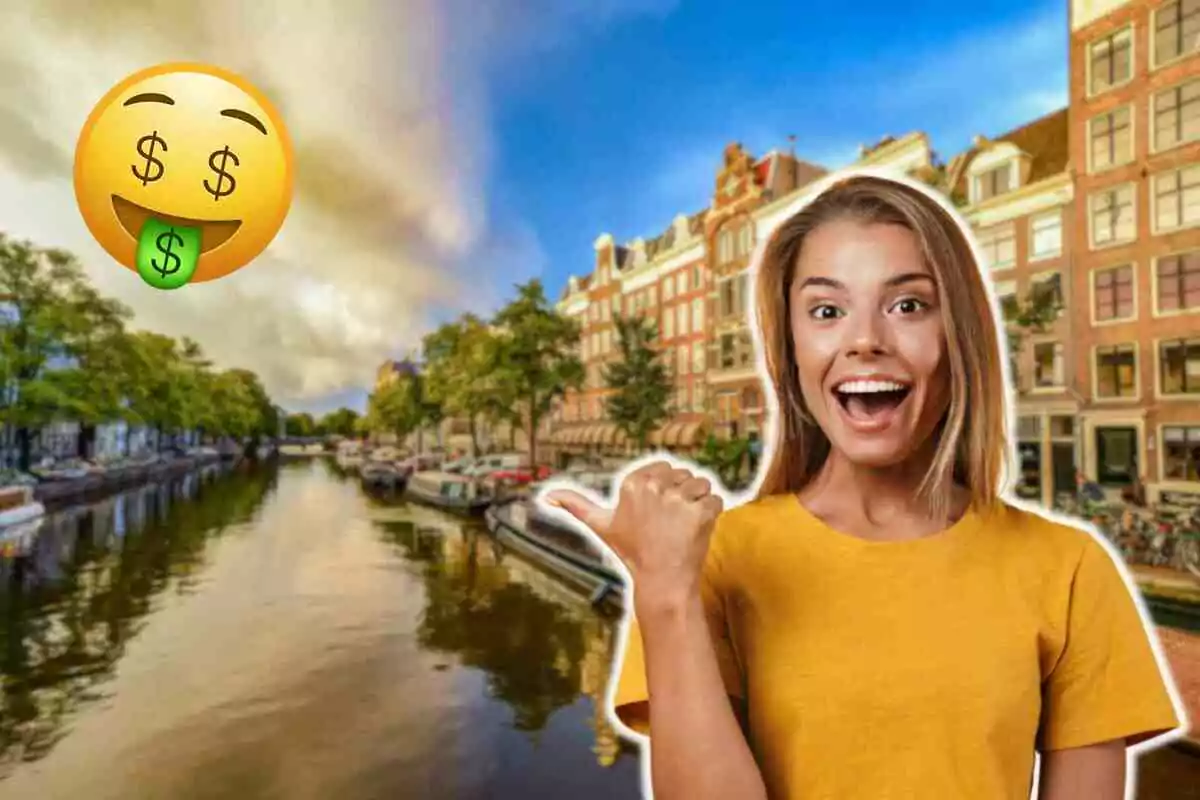 Una mujer sonriente con camiseta amarilla señala hacia un canal con edificios al fondo en Ámsterdam y un emoji de cara con signos de dólar en los ojos y lengua.