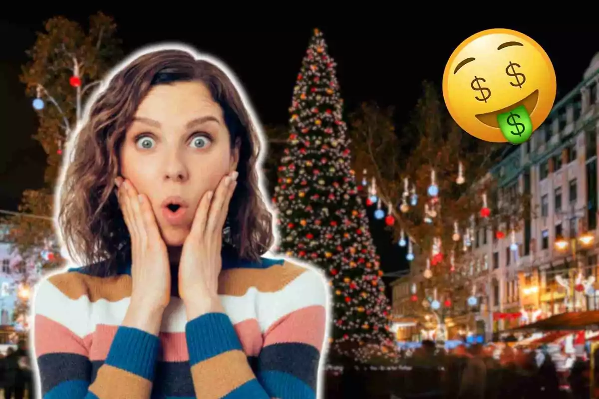 Una mujer con expresión de sorpresa frente a un árbol de Navidad iluminado en una ciudad por la noche con un emoji de cara con signos de dólar en la lengua.