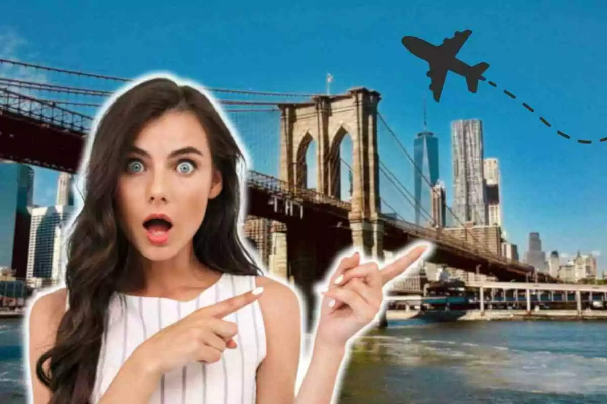 Mujer sorprendida señalando un avión sobre el puente de Brooklyn.