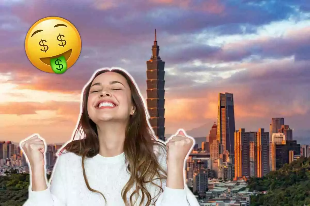 Una mujer sonriente con los puños levantados frente a un paisaje urbano al atardecer y un emoji de dinero.