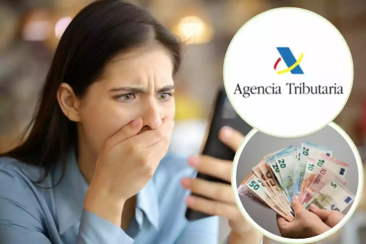 Mujer sorprendida mirando su teléfono con logotipo de la Agencia Tributaria y billetes de euro.