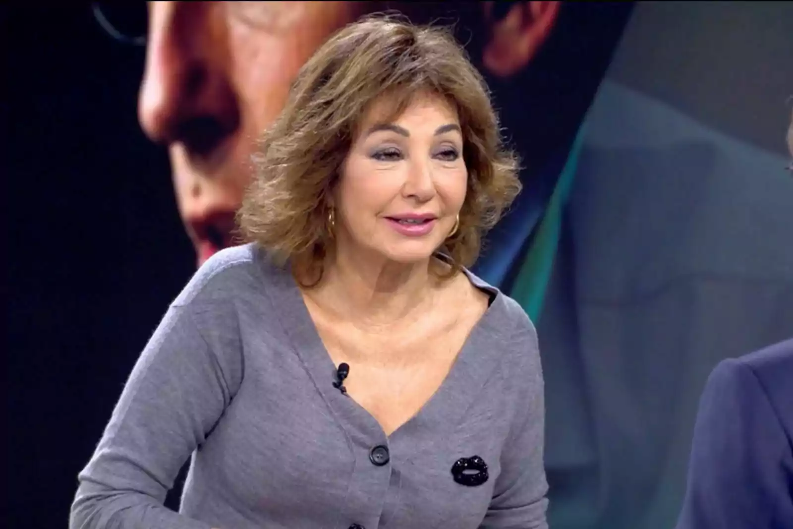 Silencio en Telecinco por lo ocurrido con una reportera de 'El Programa de  AR'