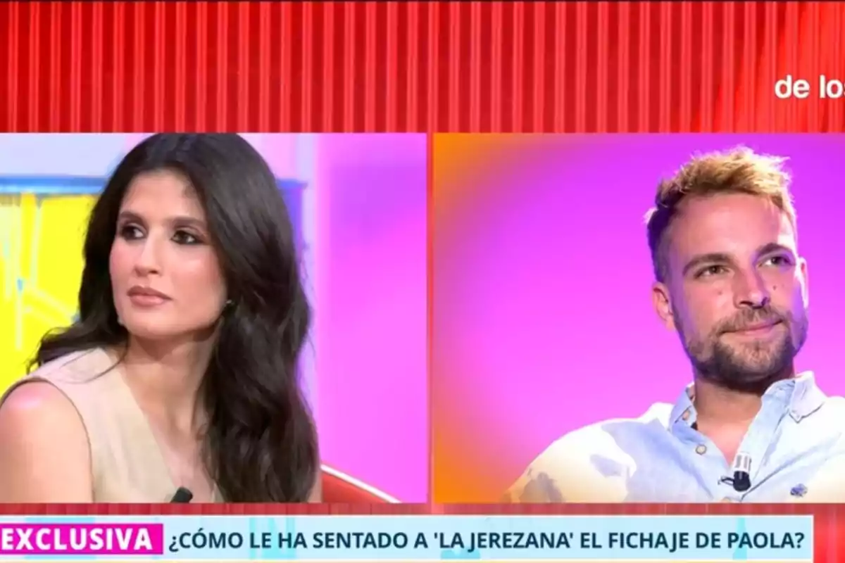 María ‘La Jerezana’ y José María Almoguera en un programa de televisión con un fondo colorido y un texto en la parte inferior que dice María ‘La Jerezana’ y José María Almoguera en un programa de televisión con un fondo colorido y un texto en la parte inferior que dice