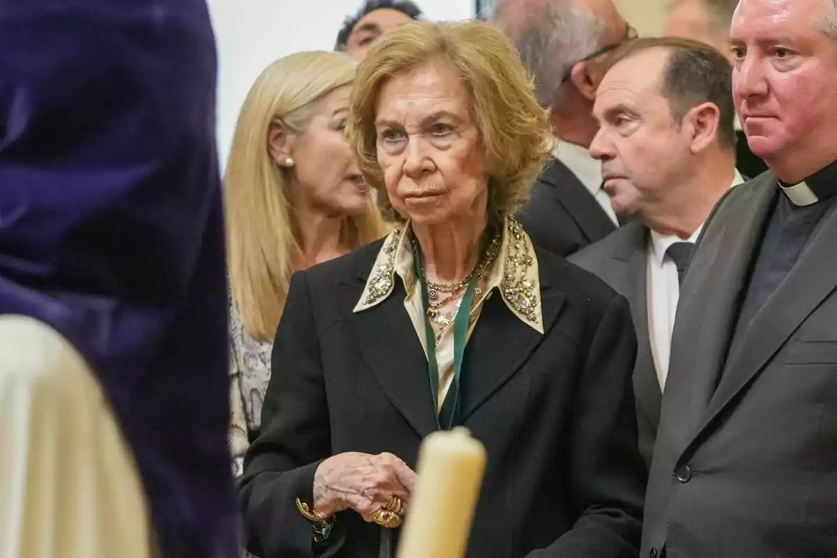 La Reina Sofía durante su visita a la Basílica de la Macarena. A 18 de abril de 2025 en Sevilla, Andalucía. La Reina Sofía durante su visita a la Basílica de la Macarena. A 18 de abril de 2025 en Sevilla, Andalucía.