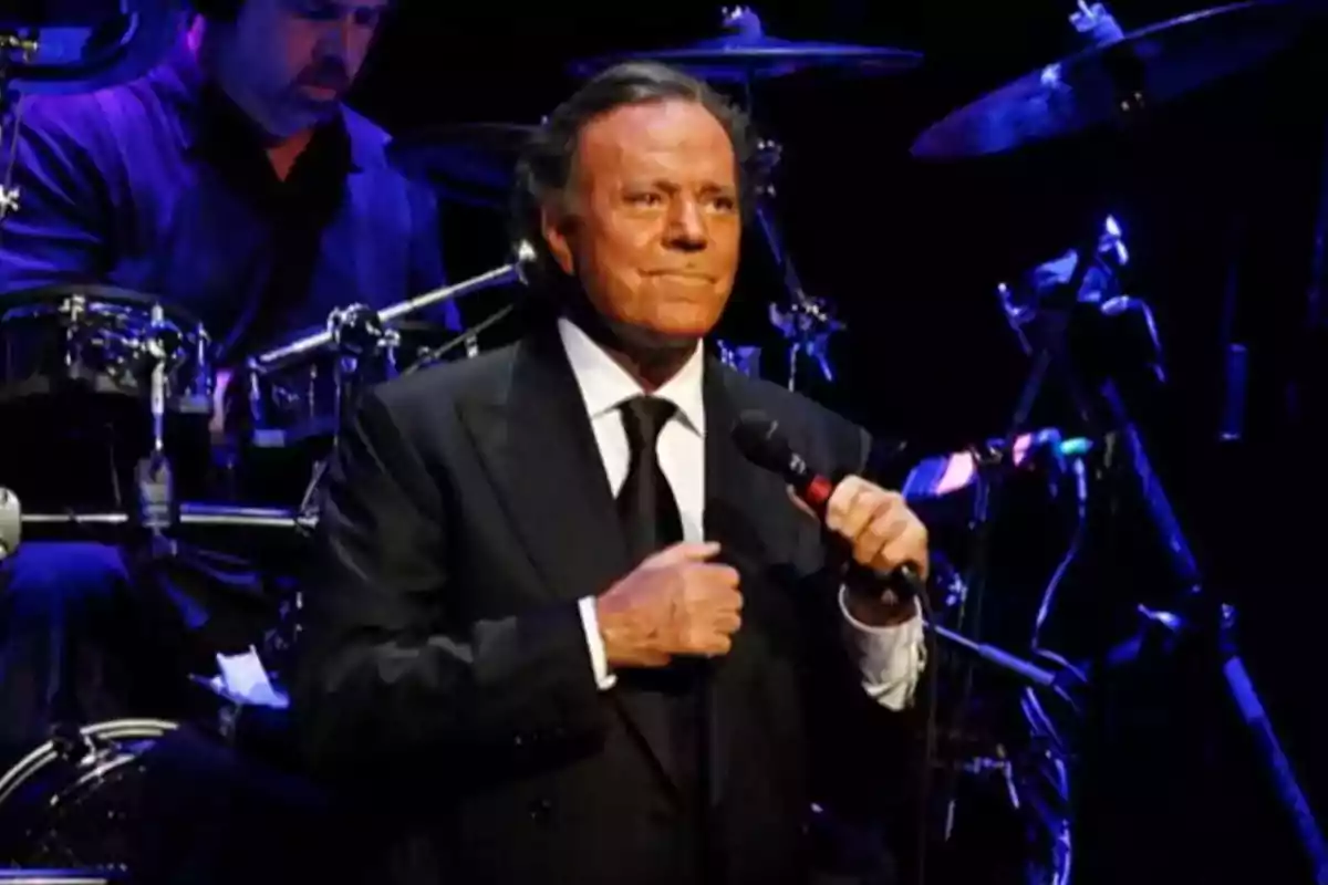 Qué esconde la compra de Julio Iglesias de una mansión en Galicia: Sus  intereses