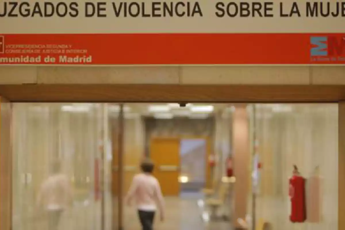 Entrada a los Juzgados de Violencia sobre la Mujer en la Comunidad de Madrid.