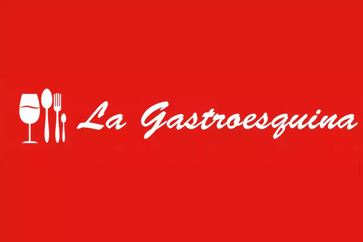 Logo de La Gastroesquina con fondo rojo y utensilios de cocina blancos.