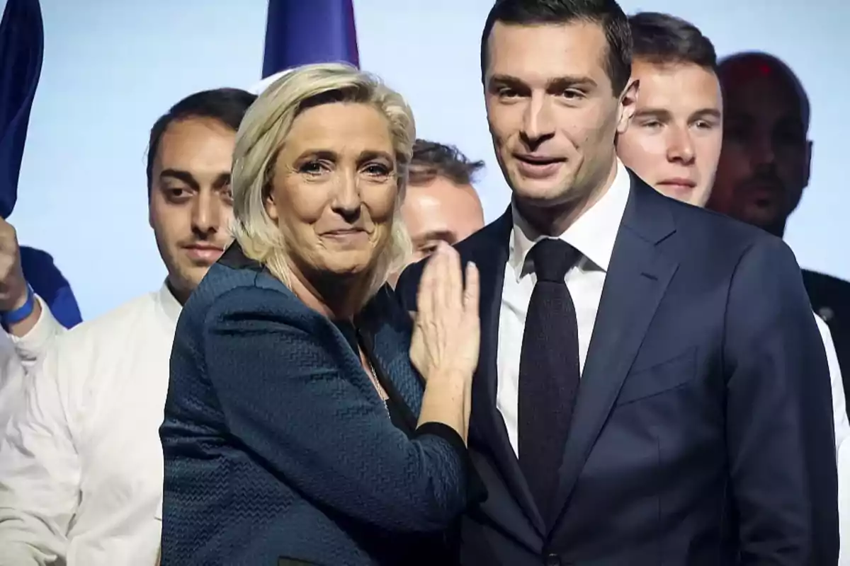 Le Pen y su pupilo en el partido RN.