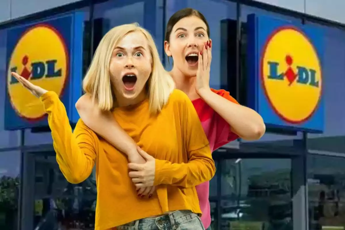 Dos personas sorprendidas frente a una tienda Lidl.