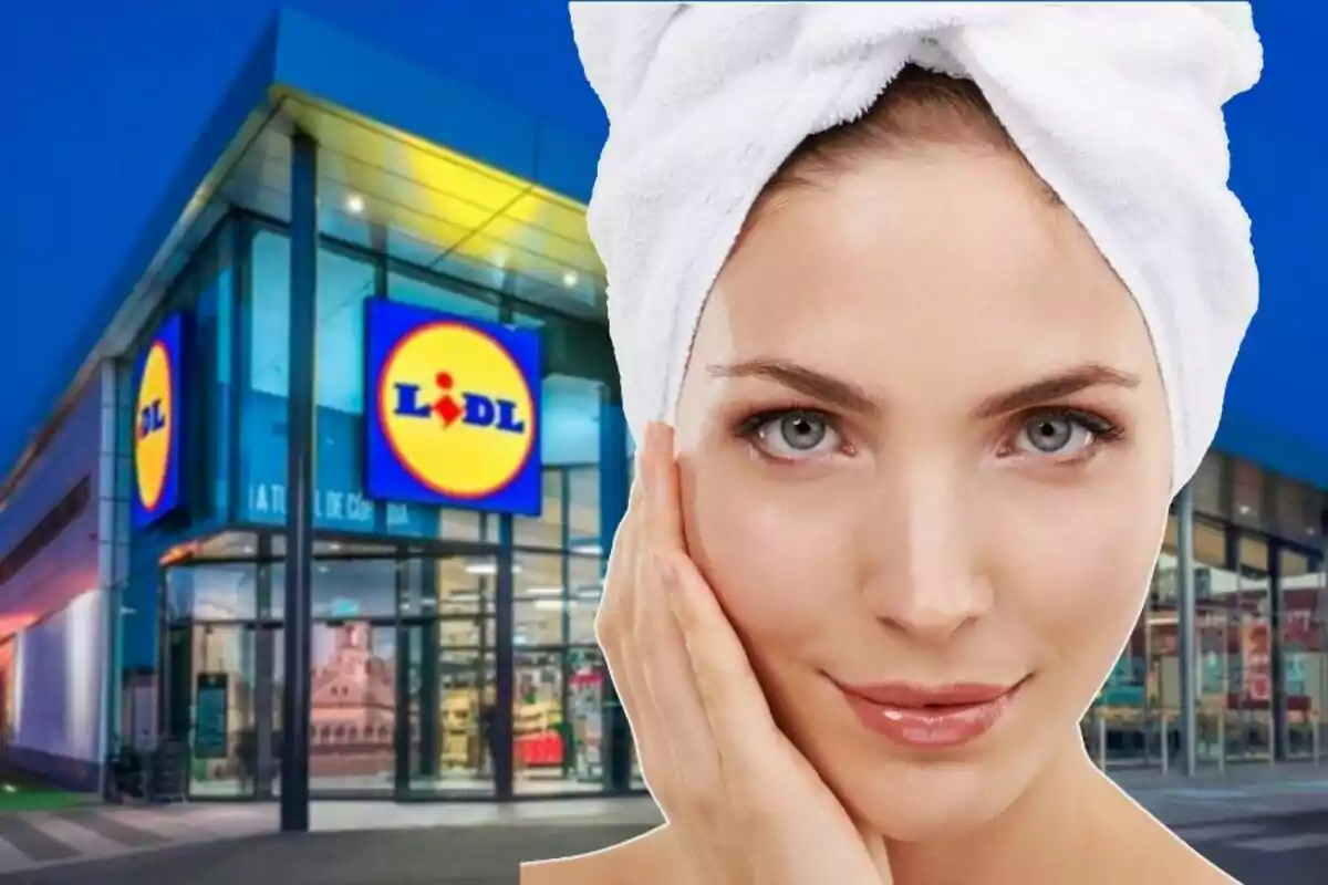 Una mujer con una toalla en la cabeza posa frente a un supermercado Lidl.