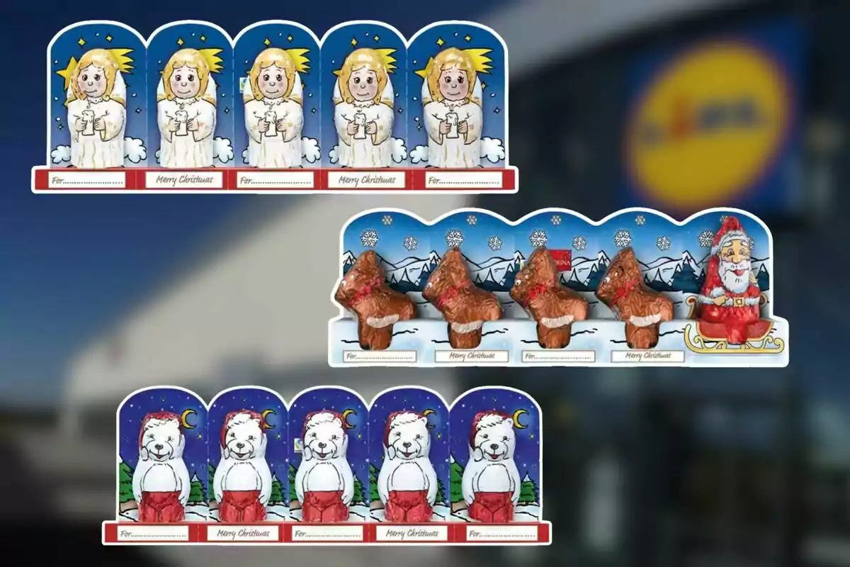 Exhibición de chocolates navideños con envolturas de ángeles, osos polares y figuras de Santa Claus frente a una tienda. Exhibición de chocolates navideños con envolturas de ángeles, osos polares y figuras de Santa Claus frente a una tienda.