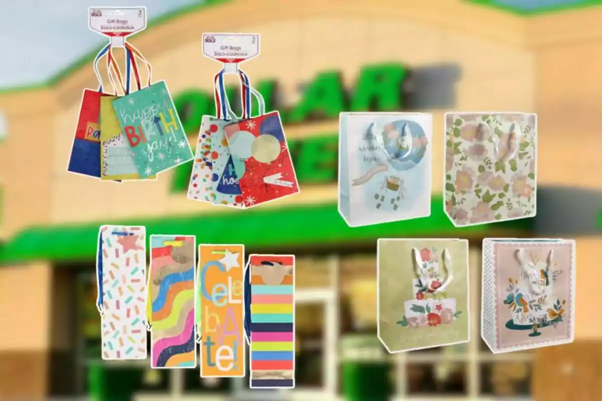 Varias bolsas de regalo coloridas con diferentes diseños y mensajes festivos están exhibidas frente a una tienda Dollar Tree desenfocada en el fondo Varias bolsas de regalo coloridas con diferentes diseños y mensajes festivos están exhibidas frente a una tienda Dollar Tree desenfocada en el fondo
