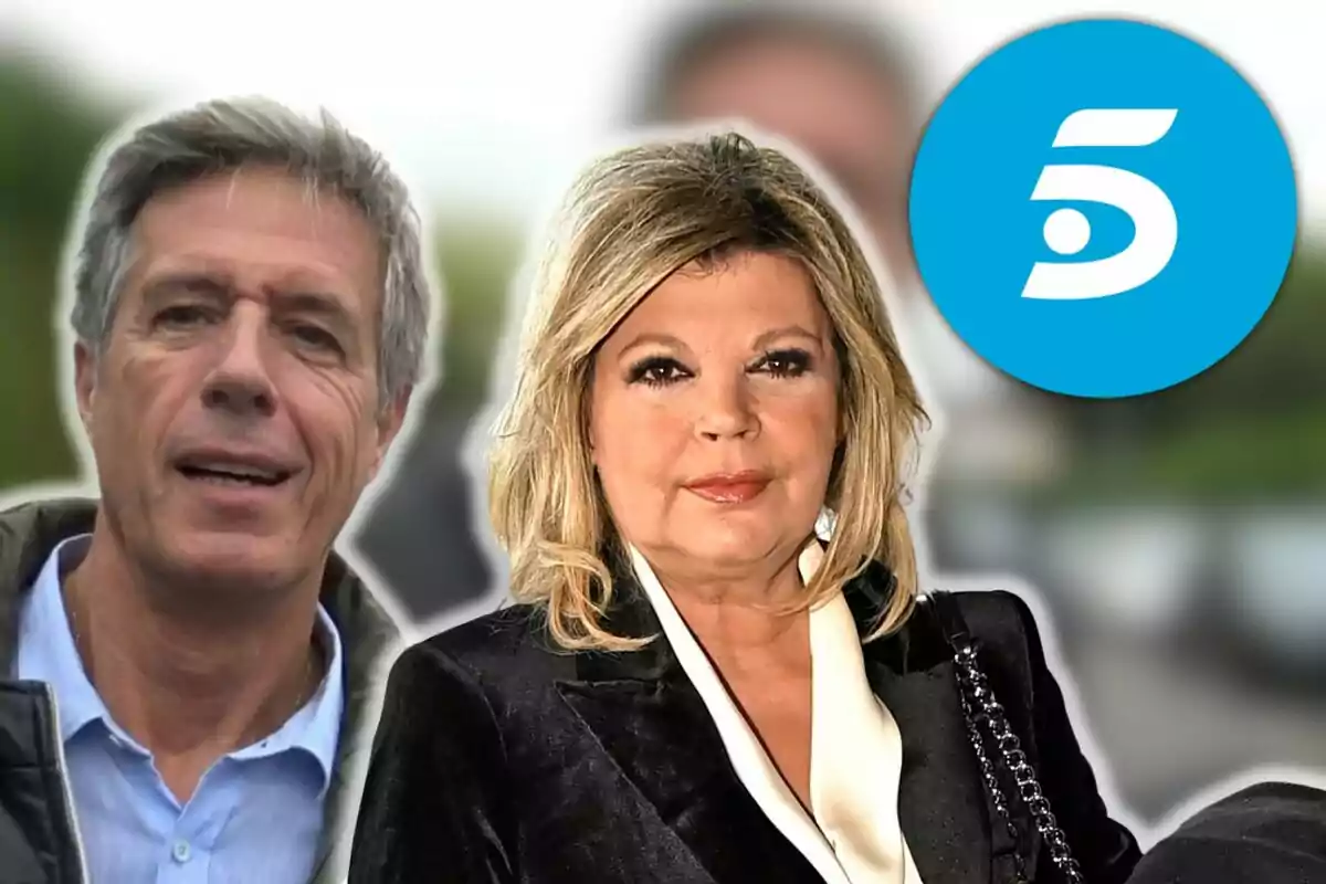 Carlo Costanzia y Terelu Campos posando frente a un fondo desenfocado con un logotipo azul de Telecinco.