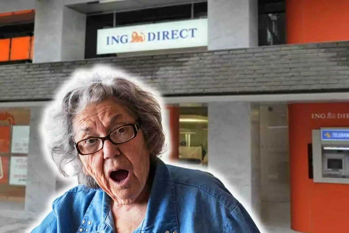 Una mujer mayor con expresión de sorpresa frente a una sucursal de ING Direct.