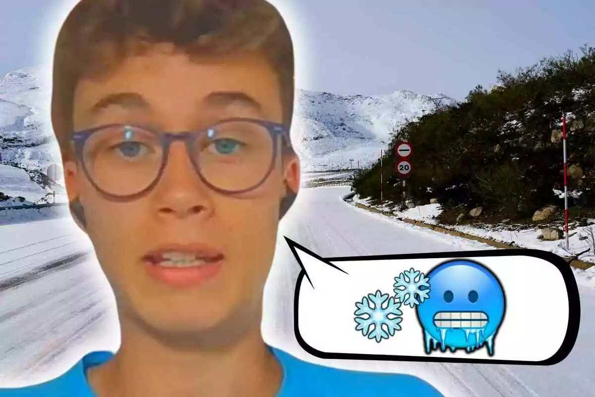 Jorge Rey con gafas y una camiseta azul aparece en primer plano, con un paisaje nevado de fondo y una señal de tráfico que indica una velocidad máxima de 20 km/h; en la imagen también se incluye un globo de diálogo con emoticonos de copos de nieve y una cara congelada.